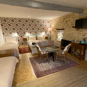 Bed & Breakfast D'hotes Les 3 Cochons D'olt, Arcambal